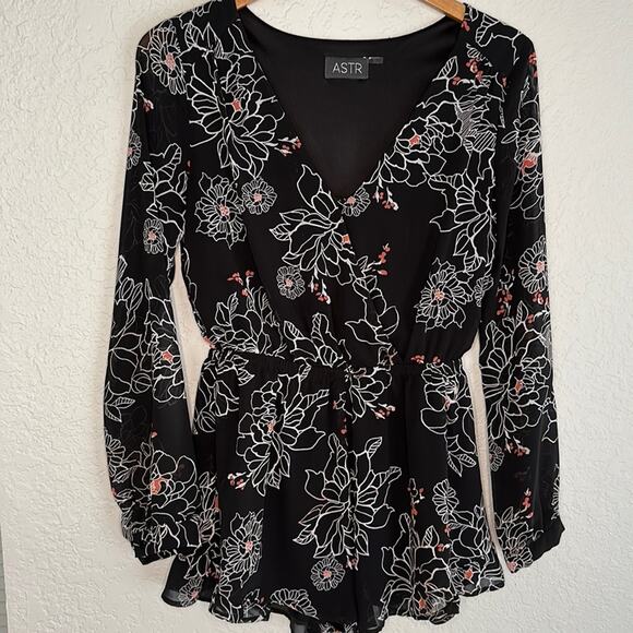 ASTR Black Pink Floral Long Sleeve Romper Small Deep V Party Sexy Evening Goth - Picture 1 of 6